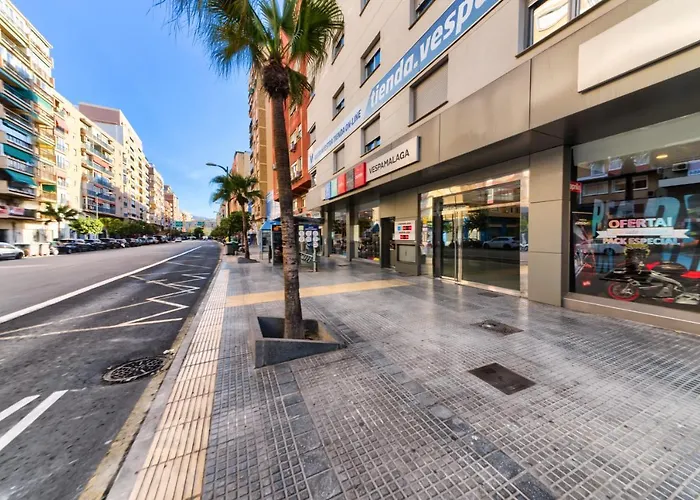 Holidays2Malaga Salitre Cerca Estacion Ave & Fibra Wifi