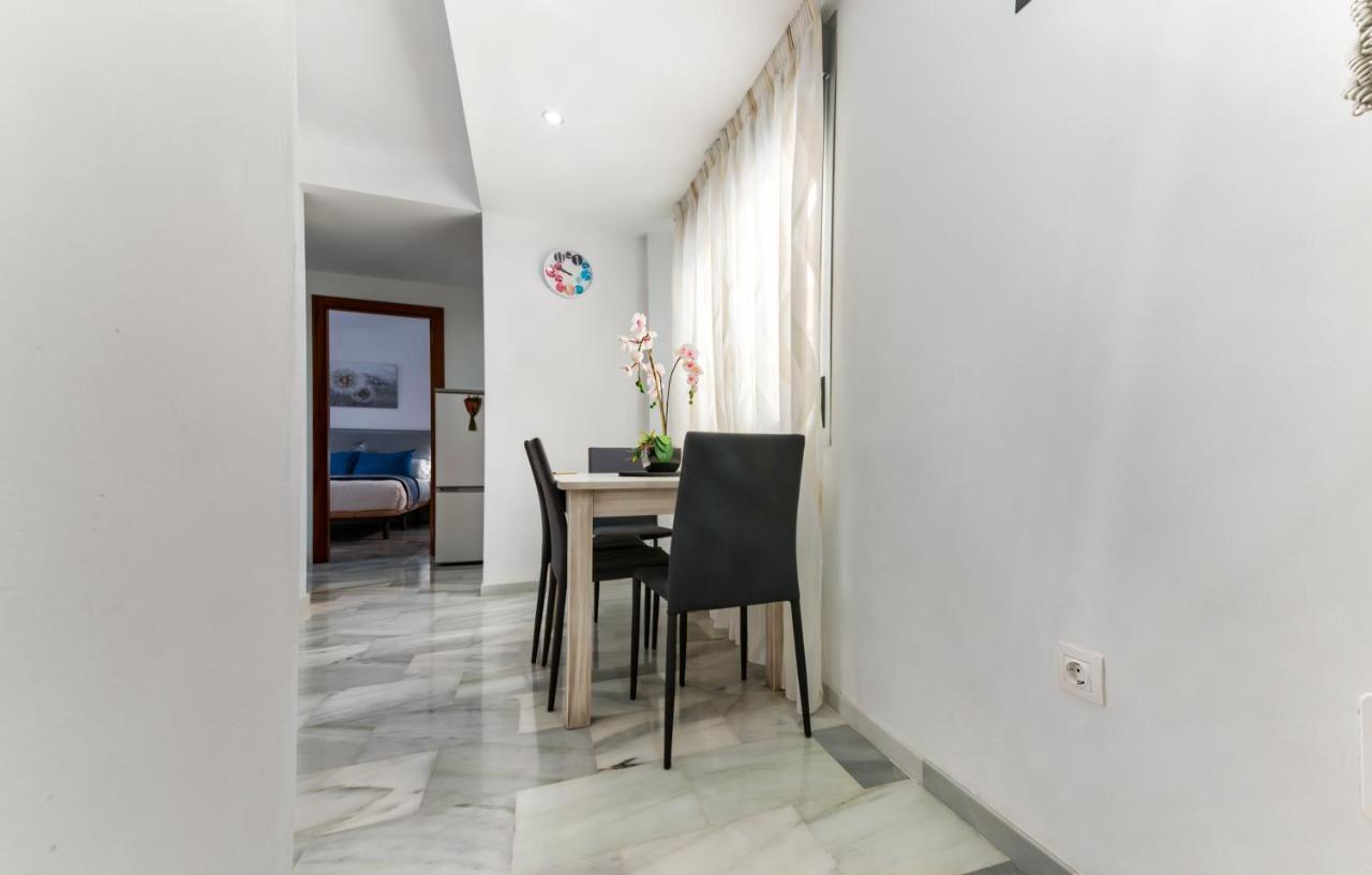 Apartment Holidays2malaga Salitre Cerca Estacion Ave & Fibra Wifi *